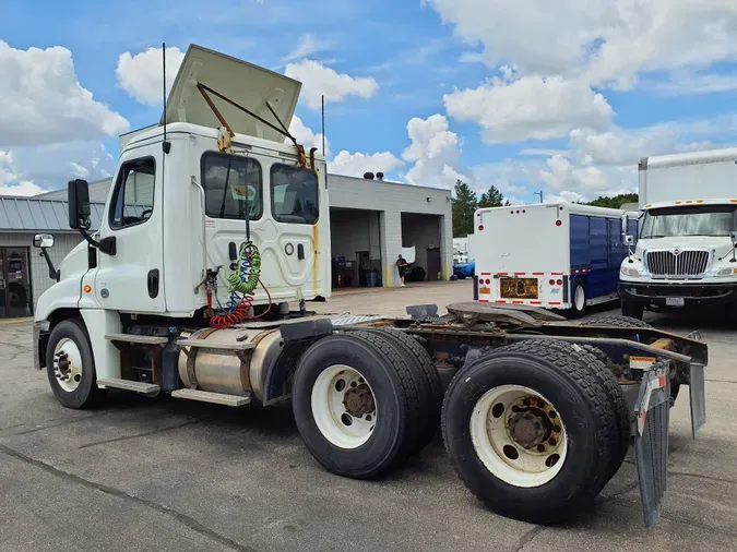 2018 FREIGHTLINER/MERCEDES CASCADIA 125