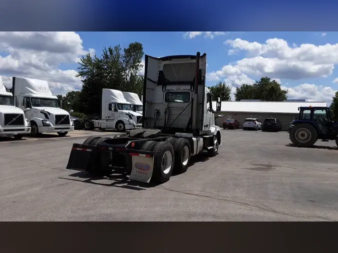 2016 Volvo VNL300