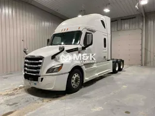 2022 FREIGHTLINER Cascadia 126