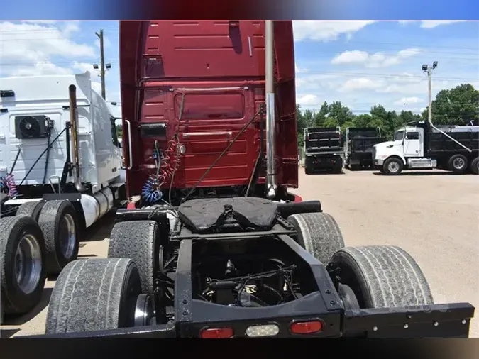 2006 VOLVO VNL64T670