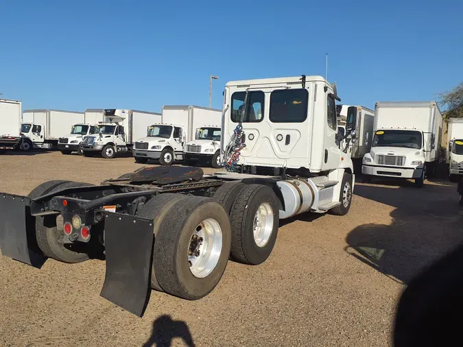 2018 FREIGHTLINER/MERCEDES CASCADIA 125