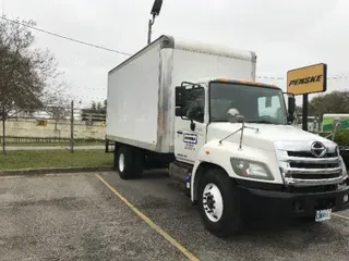 2015 HINO TRUCK 268