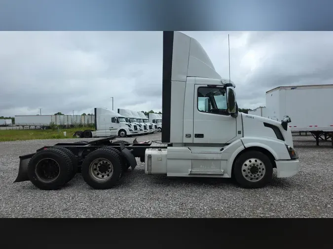 2018 Volvo VNL300
