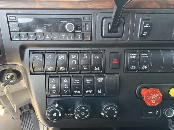 2023 International LT625