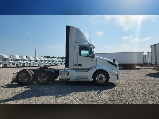 2018 Volvo VNL300