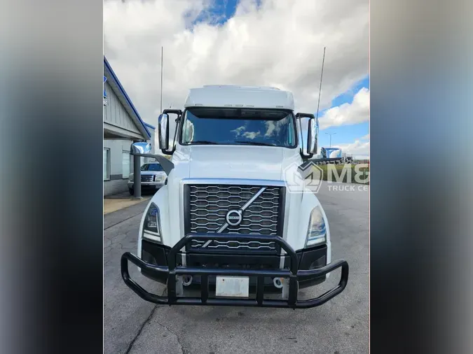 2020 VOLVO VNL64T740