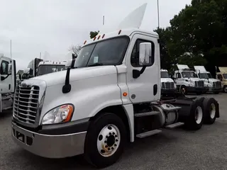 2018 FREIGHTLINER/MERCEDES CASCADIA 125