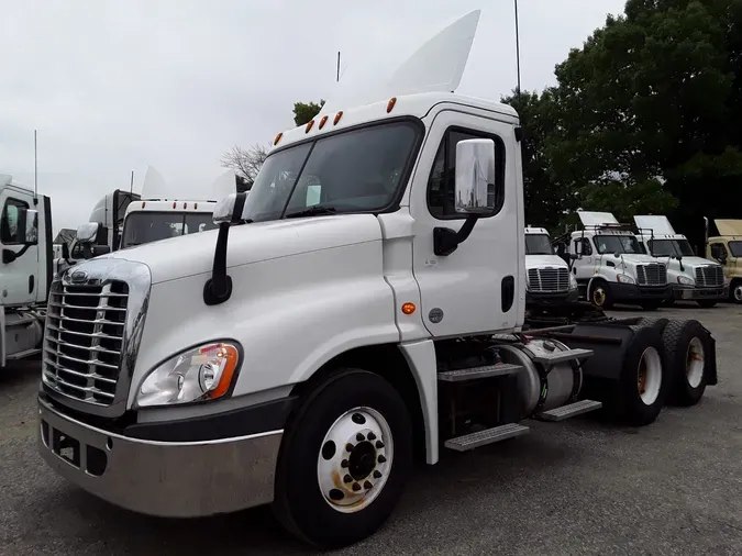 2018 FREIGHTLINER/MERCEDES CASCADIA 1250762fad5bf344e51ffdf766a16cdc202