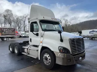 2017 Freightliner X12564ST