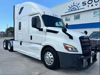 2019 Freightliner Cascadia 126