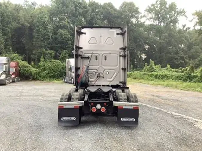 2023 Freightliner Cascadia