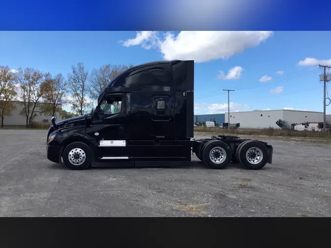 2024 Freightliner Cascadia07807ec2654e54e30d2786576a4f2a92