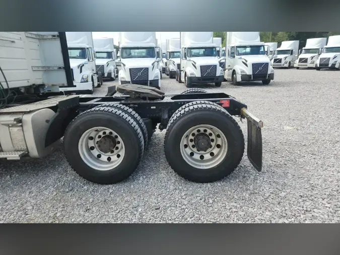 2019 Volvo VNL300