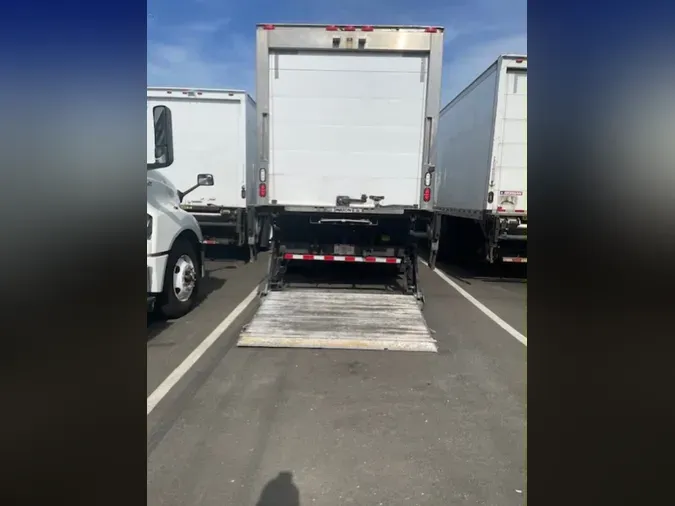2019 FREIGHTLINER/MERCEDES M2 106