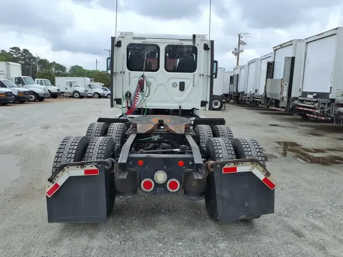2017 FREIGHTLINER/MERCEDES CASCADIA 125