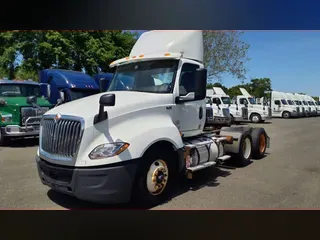 2019 NAVISTAR INTERNATIONAL LT625 DAYCAB T/A