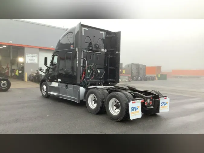 2021 Freightliner Cascadia 126078b92ba8e1303ec6c8d65be4753efdf