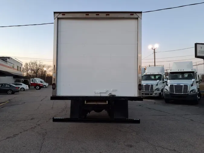 2019 FREIGHTLINER/MERCEDES M2 106