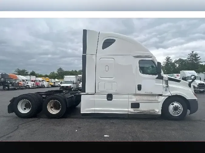 2022 FREIGHTLINER Cascadia 126078d73e6f033e467b7ddbcf9b0bce818