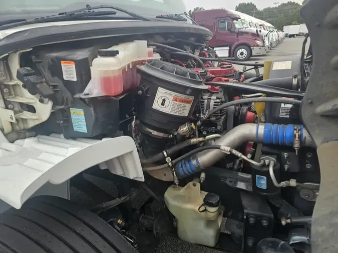 2018 FREIGHTLINER/MERCEDES M2 106