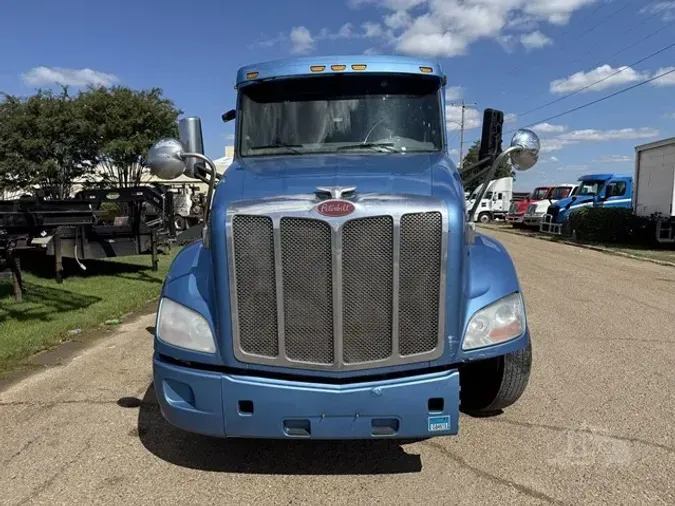 2016 PETERBILT 579