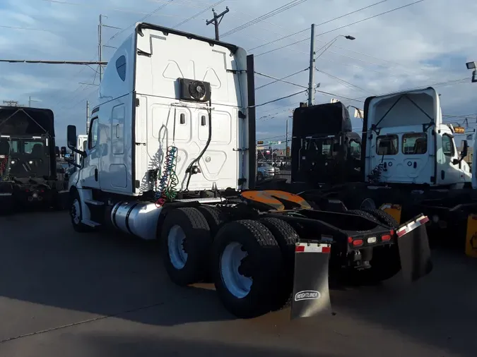 2018 FREIGHTLINER/MERCEDES PT126064ST