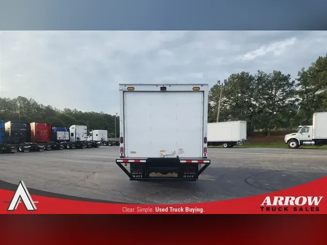 2019 HINO 195