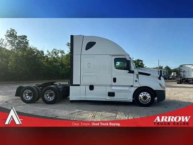 2021 FREIGHTLINER CA126