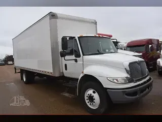 2018 INTERNATIONAL DURASTAR 4300