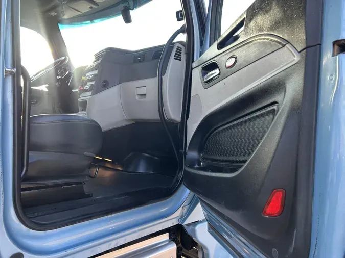2022 Peterbilt 567