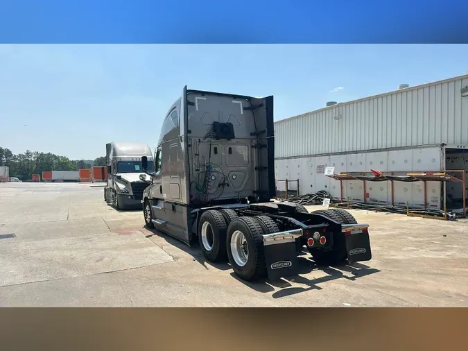 2022 Freightliner Cascadia 126