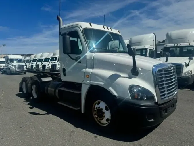 2017 FREIGHTLINER CASCADIA 125