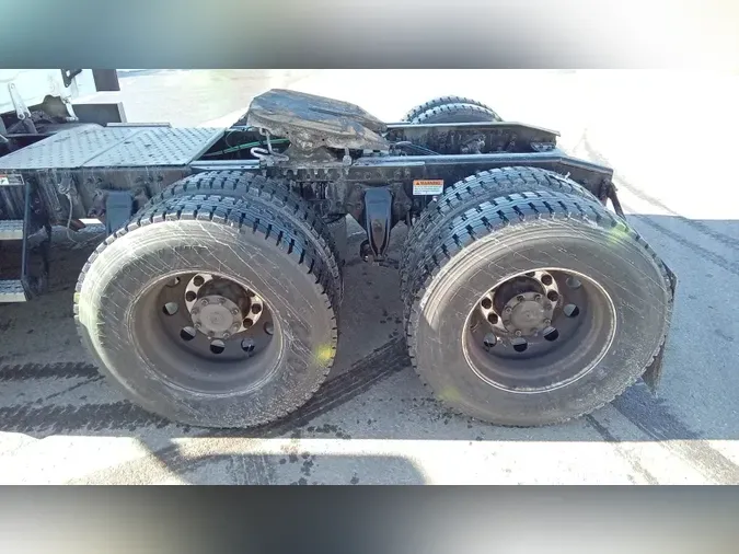 2022 Freightliner Cascadia 126