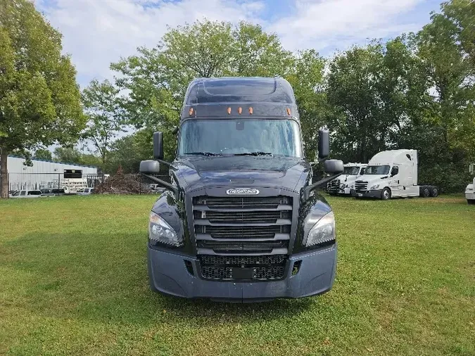 2019 Freightliner T12664ST