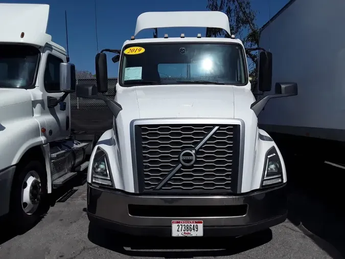 2019 VOLVO VNL64T-30007ab5421d5450e7244796f018bf9dffb