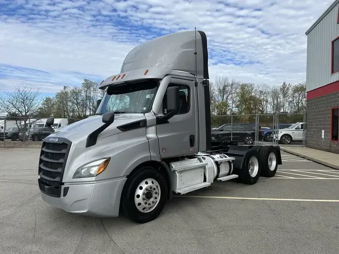 2022 Freightliner Cascadia 11607ae7647b55ff6ec8310908c75a87c3c