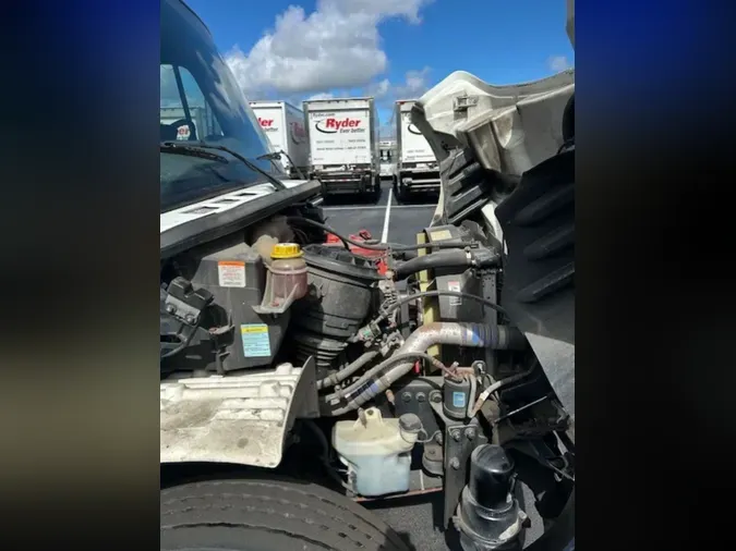 2021 FREIGHTLINER/MERCEDES M2 106