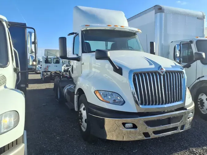 2019 NAVISTAR INTERNATIONAL LT625 DAYCAB T/A07b00ad6c6a2f3a4df25d0dad29db4d9