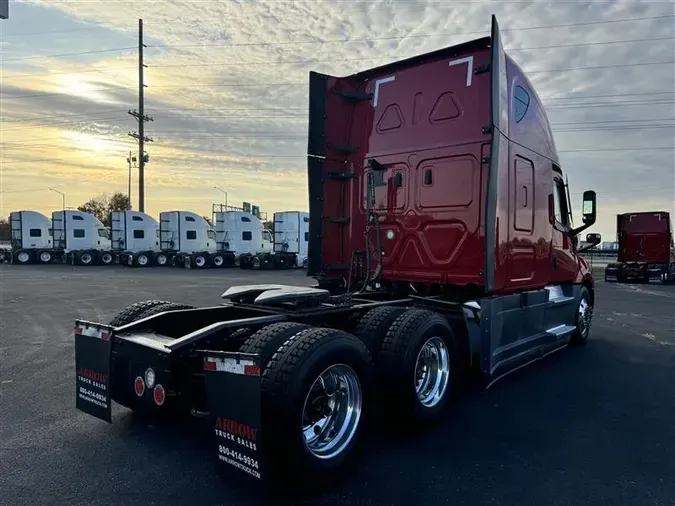 2021 FREIGHTLINER CA126