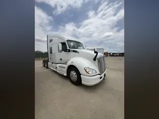 2022 Kenworth T680