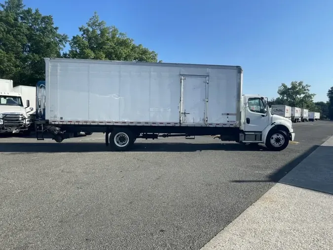 2018 FREIGHTLINER M2 106
