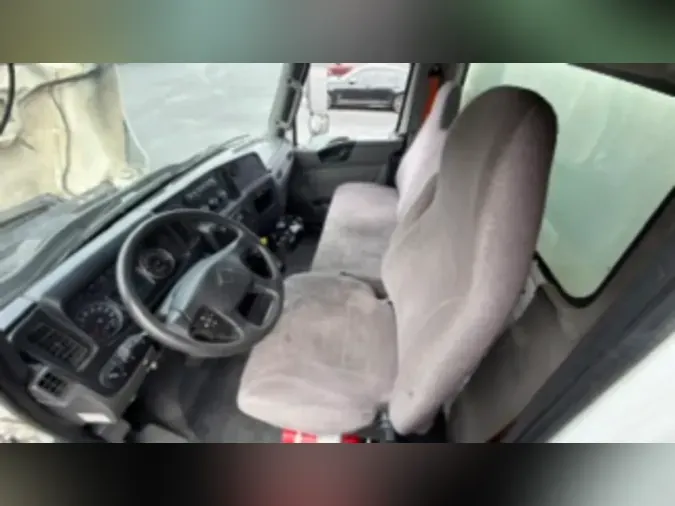 2019 NAVISTAR INTERNATIONAL MV607 (4X2)