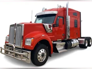 2023 Kenworth W990