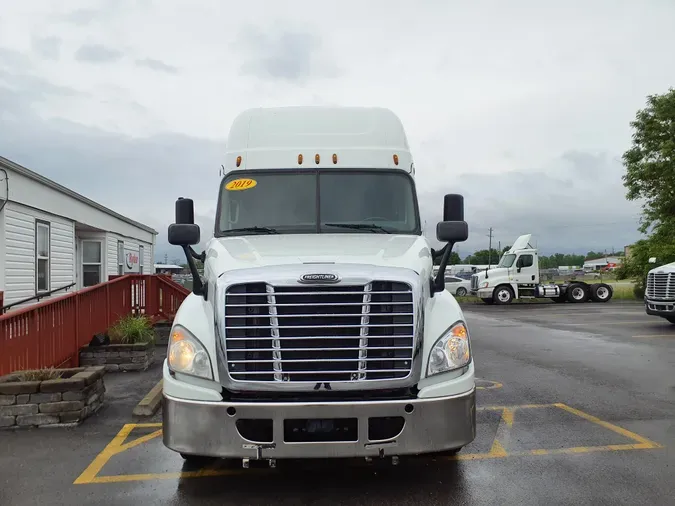 2019 FREIGHTLINER/MERCEDES CASCADIA 125