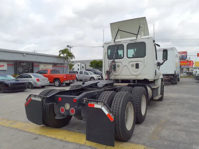 2017 FREIGHTLINER/MERCEDES CASCADIA 125