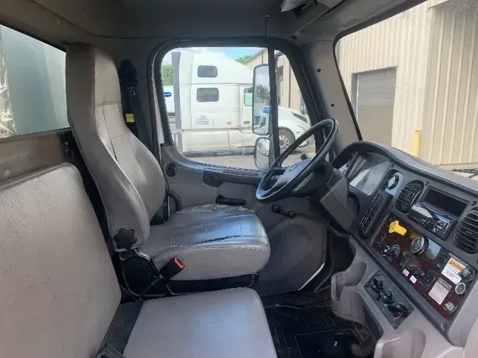 2019 Freightliner M2