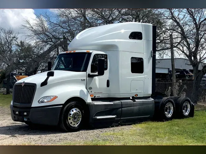 2021 INT LT625 6x4