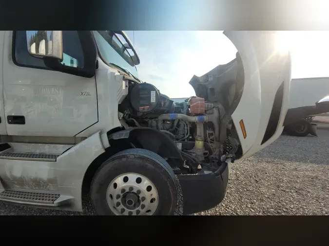 2019 Volvo VNL300