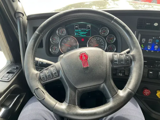 2020 Kenworth W990