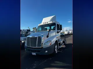 2018 FREIGHTLINER/MERCEDES CASCADIA 125